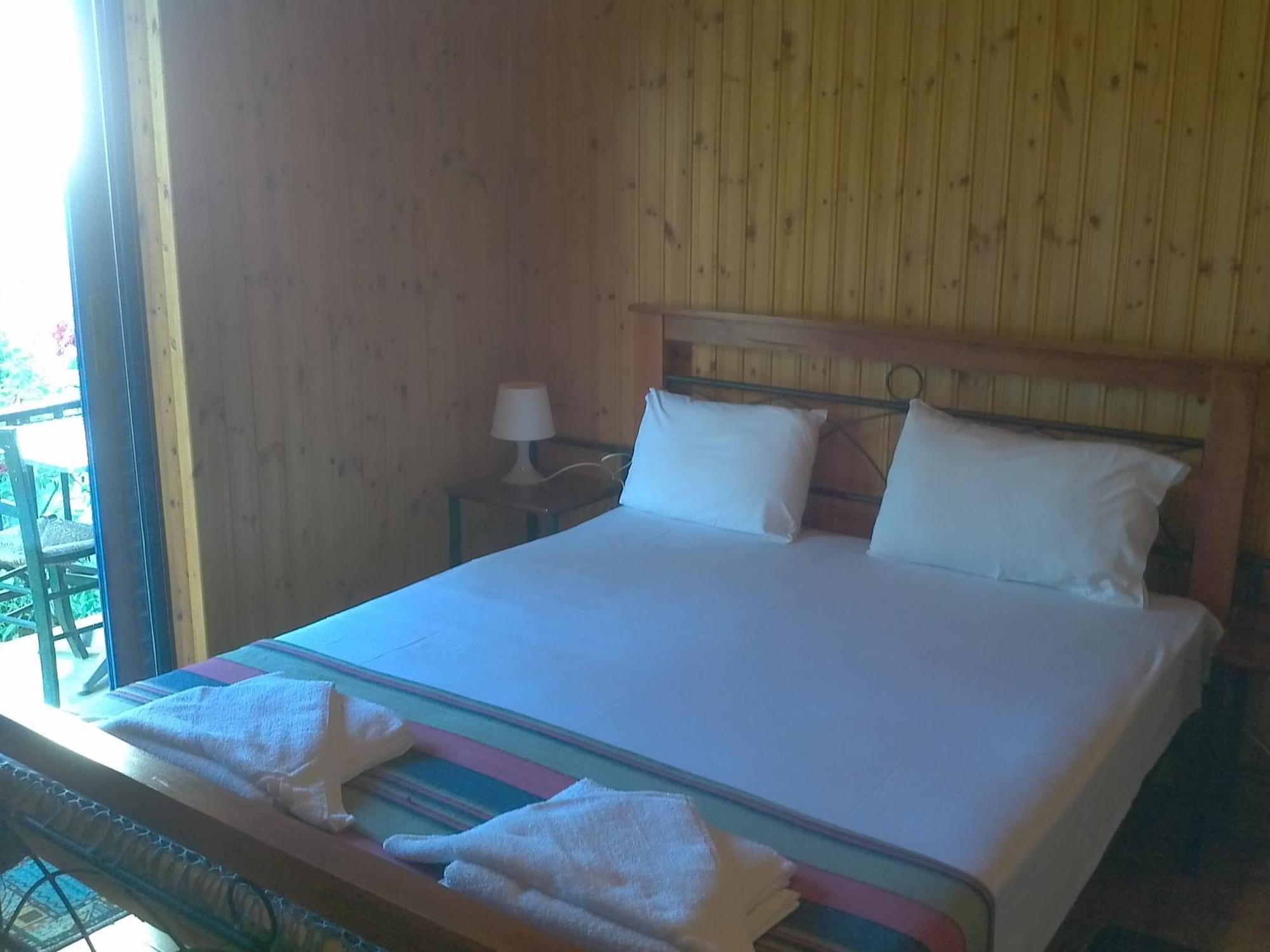 9 Musses Hotel Apartments Skala Mistegnon Værelse billede
