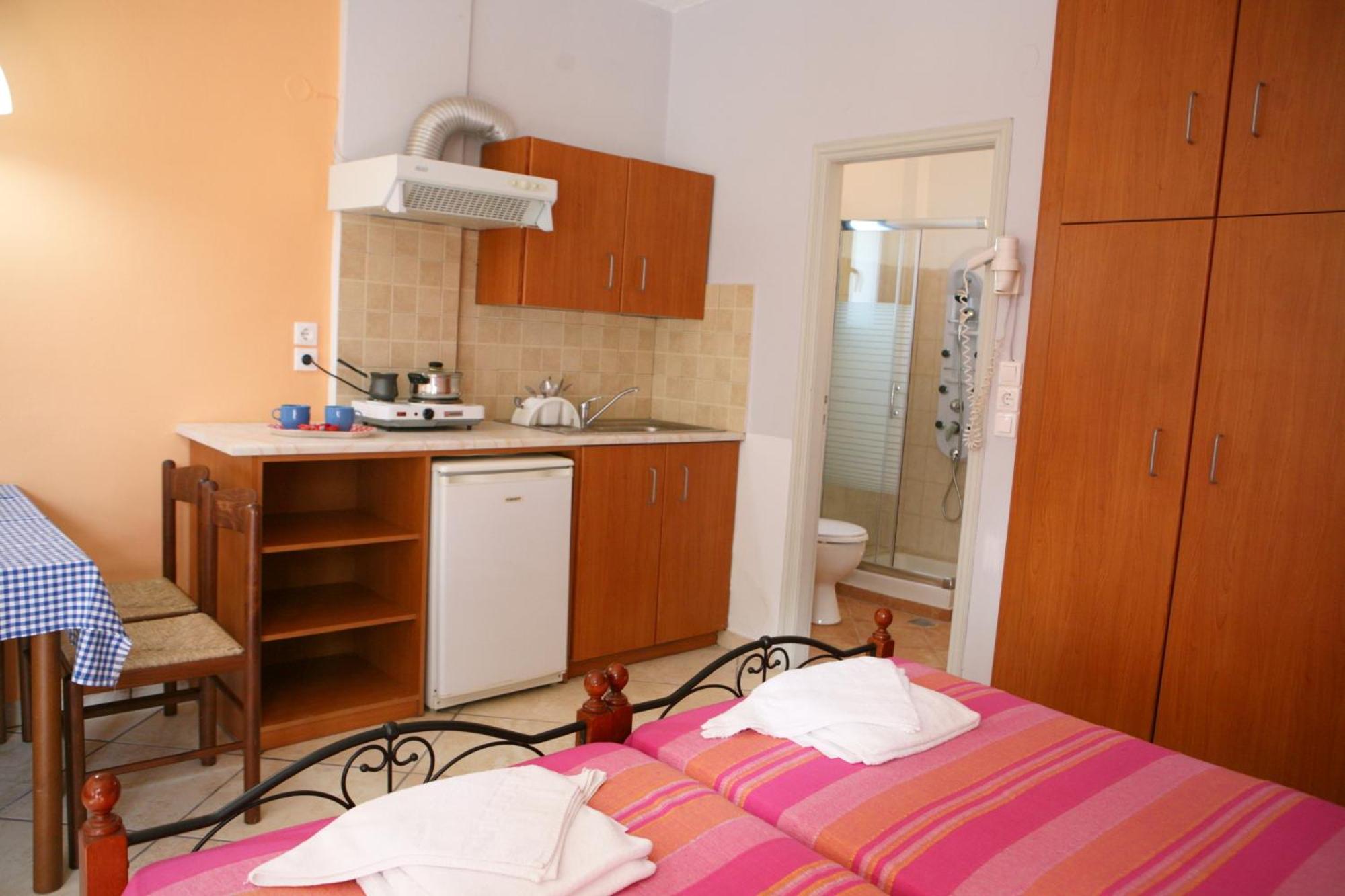 9 Musses Hotel Apartments Skala Mistegnon Værelse billede