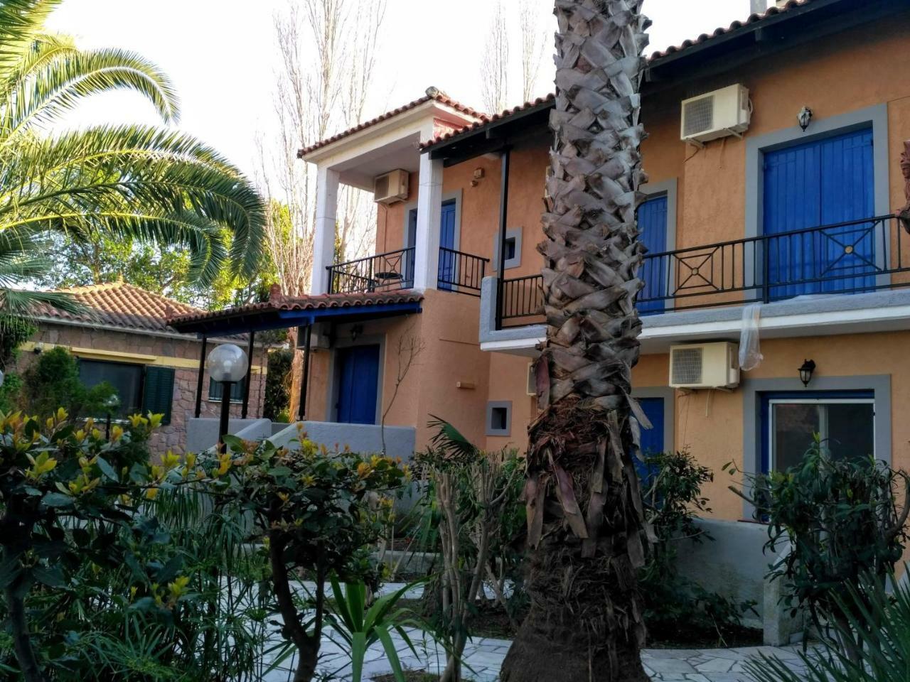 9 Musses Hotel Apartments Skala Mistegnon Eksteriør billede