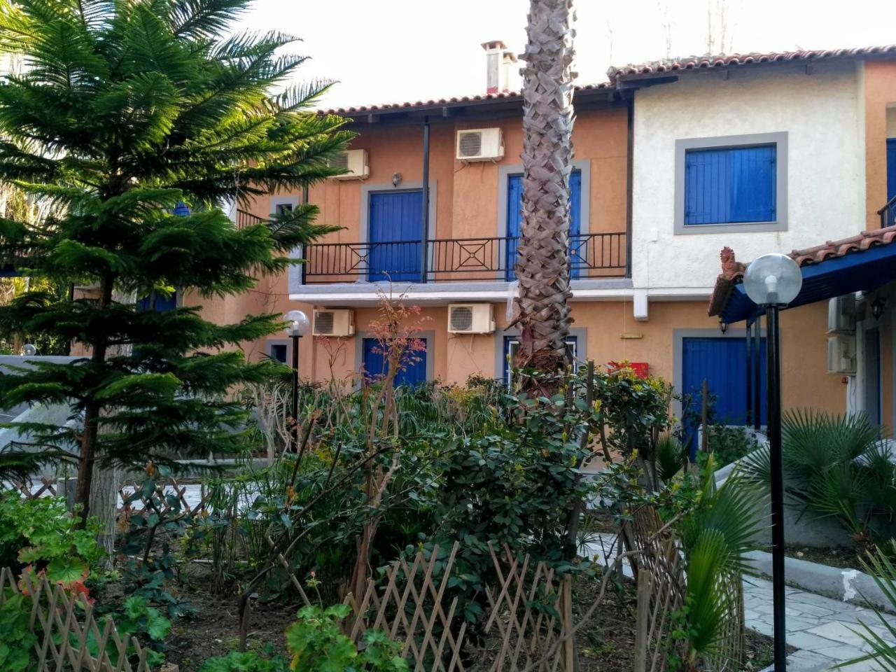9 Musses Hotel Apartments Skala Mistegnon Eksteriør billede