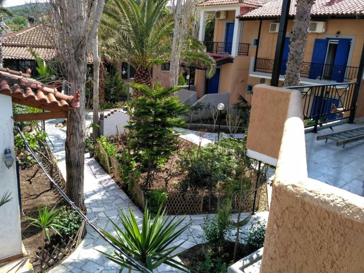 9 Musses Hotel Apartments Skala Mistegnon Eksteriør billede