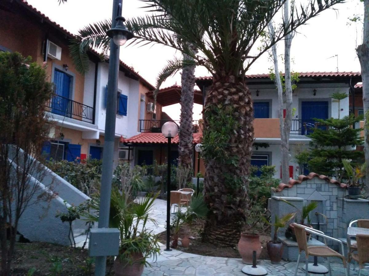 9 Musses Hotel Apartments Skala Mistegnon Eksteriør billede